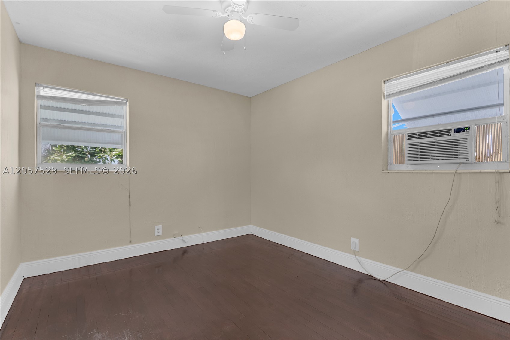 SOUTHWEST MANORS SEC 1 - Residential