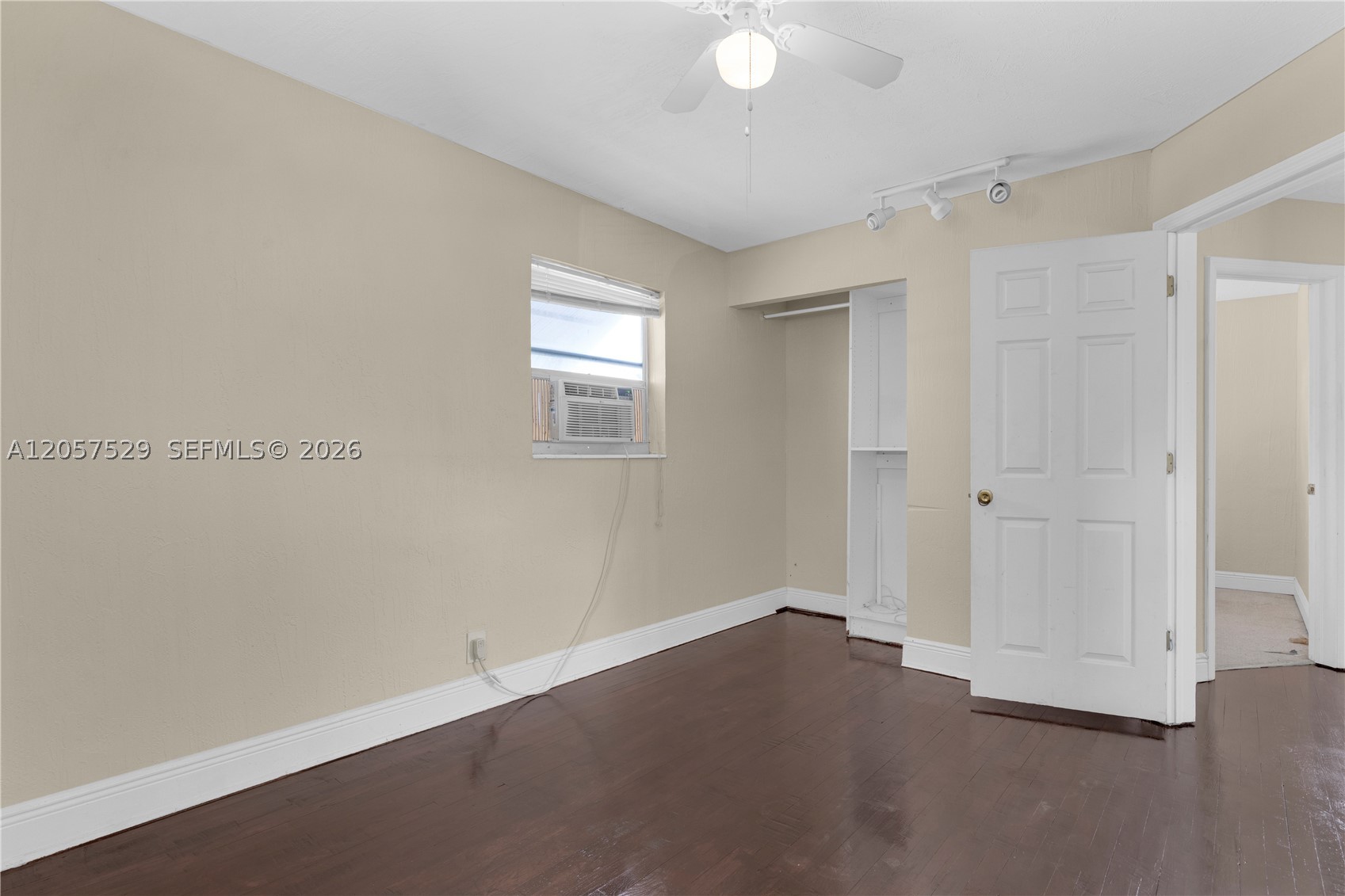 SOUTHWEST MANORS SEC 1 - Residential