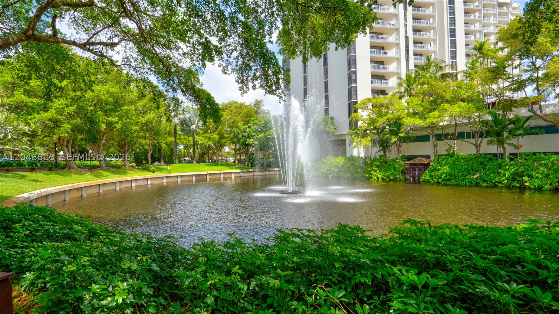 THE TOWERS OF QUAYSIDE CO - Residential