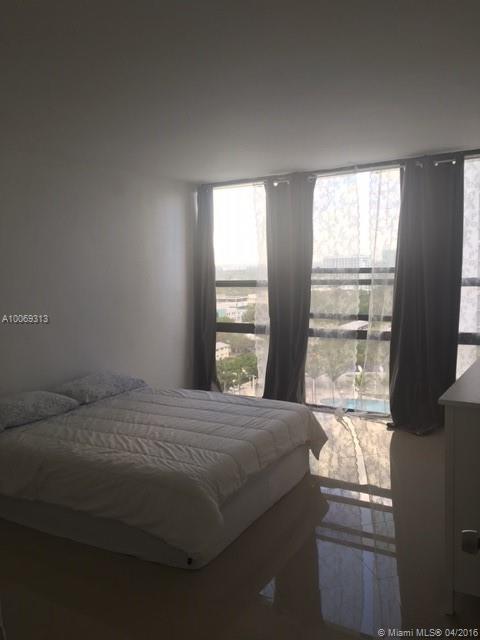 Check out this fully remodeled 1/1 unit with the beautiful Biscayne Bay view. Includes stainless steel appliances, granite counter tops, Italian custom kitchen cabinets, marble floors, walk-in closet, laundry in unit, freshly painted, fully remodeled bathroom. Condo offers a bundle of amenities, full fitness center, study area, pool, basketball courts, tennis courts, bbq area, small commercial shops on first floor, 24/7 Lobby security. Located in prime location, minutes from Wynwood, Design District.