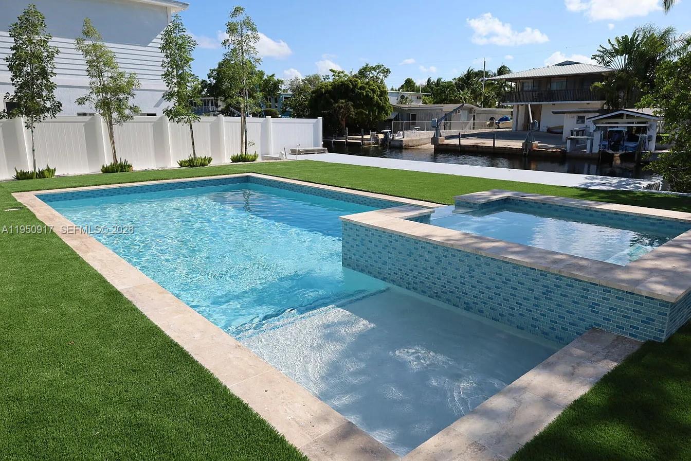 PLANTATION KEY COLONY 1ST - Residential