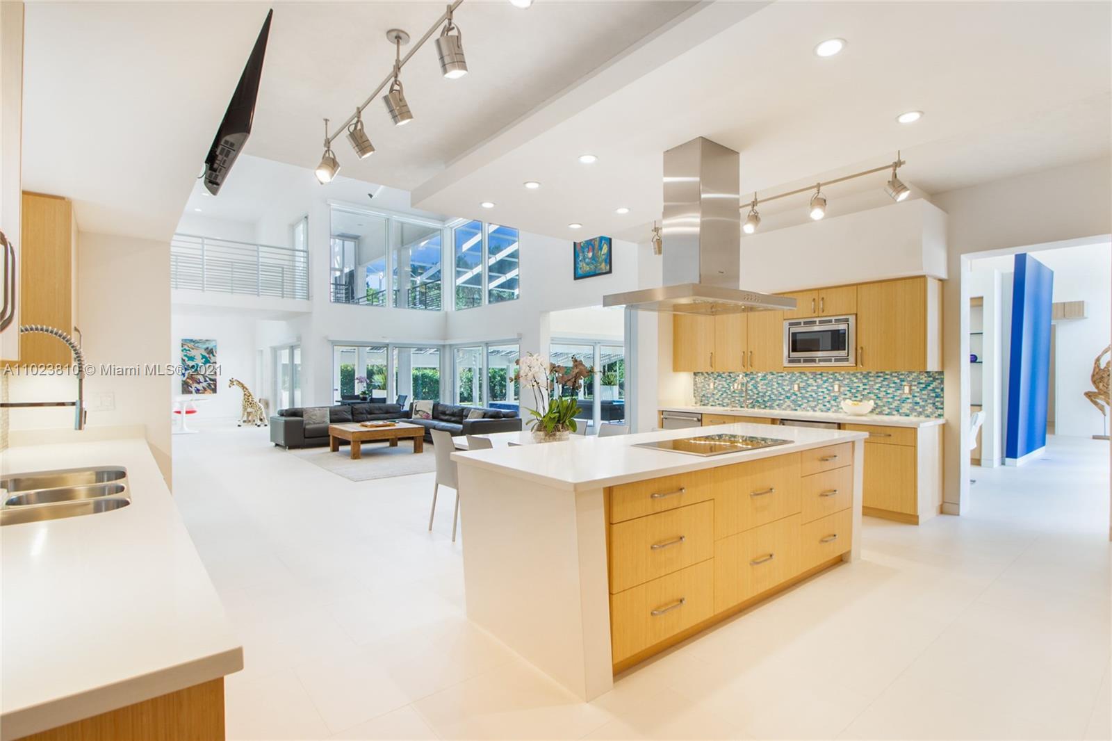WARWICK MANOR 1ST ADDN - Residential