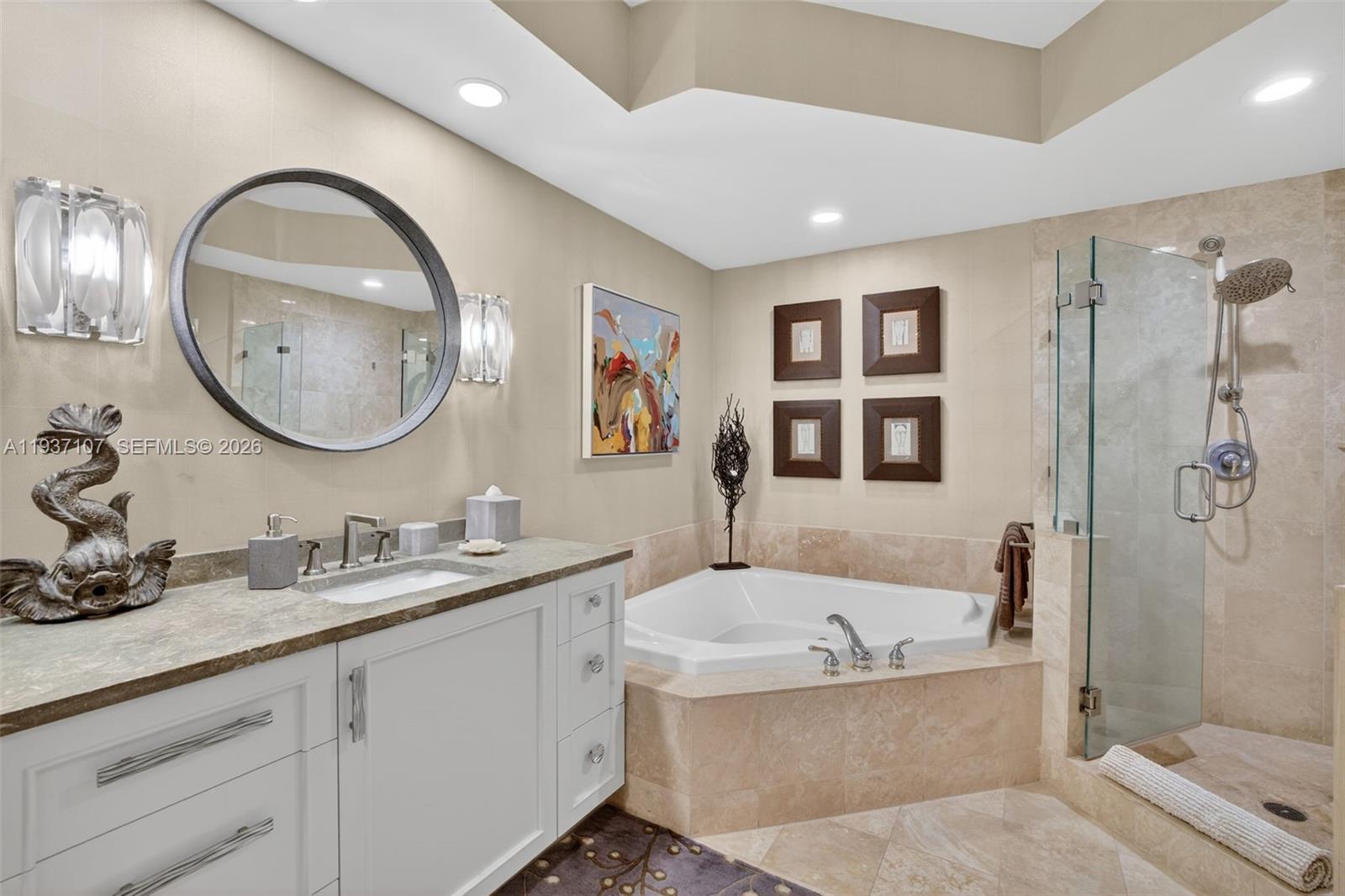 JACKSON TOWER LAS OLAS CO - Residential