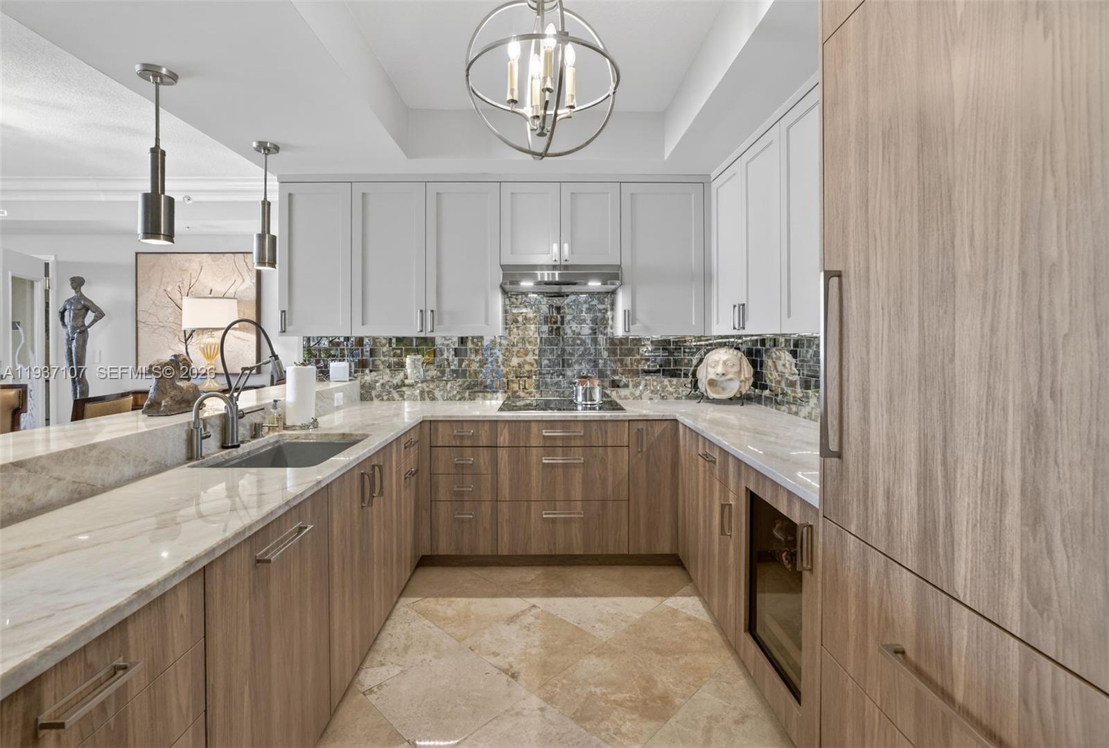JACKSON TOWER LAS OLAS CO - Residential