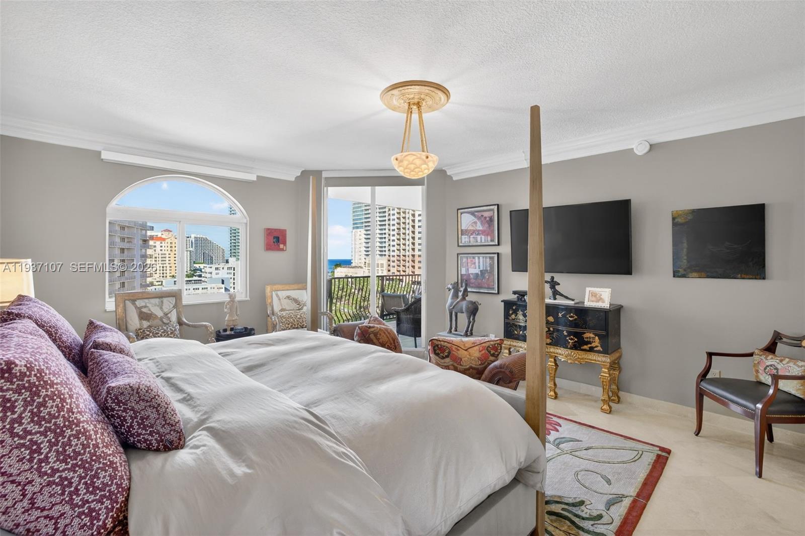 JACKSON TOWER LAS OLAS CO - Residential