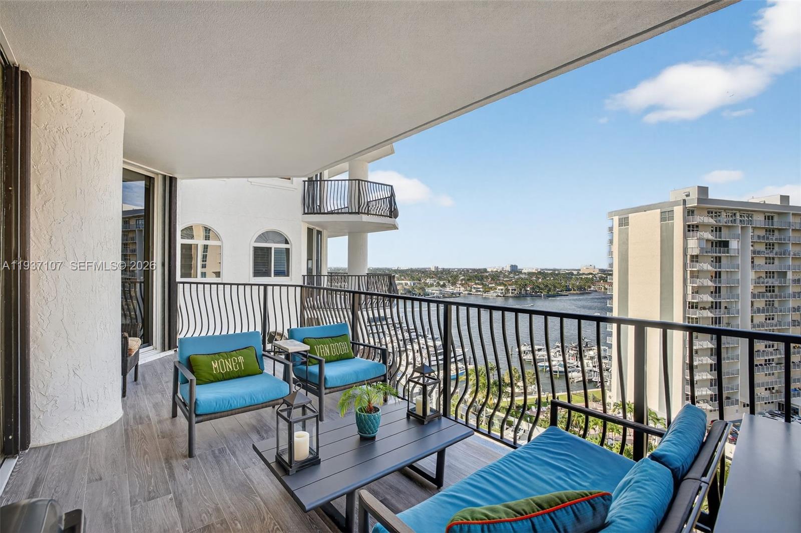 JACKSON TOWER LAS OLAS CO - Residential