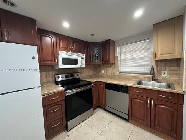 THREE SEASONS CONDOMINIUM - Residential Lease