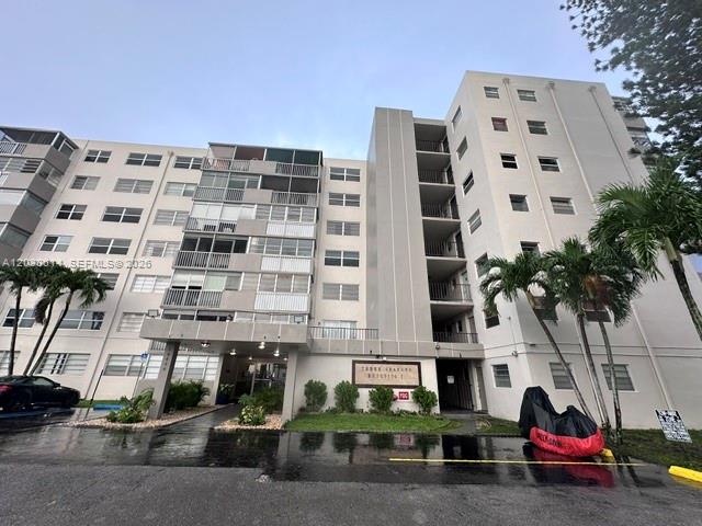 THREE SEASONS CONDOMINIUM - Residential Lease