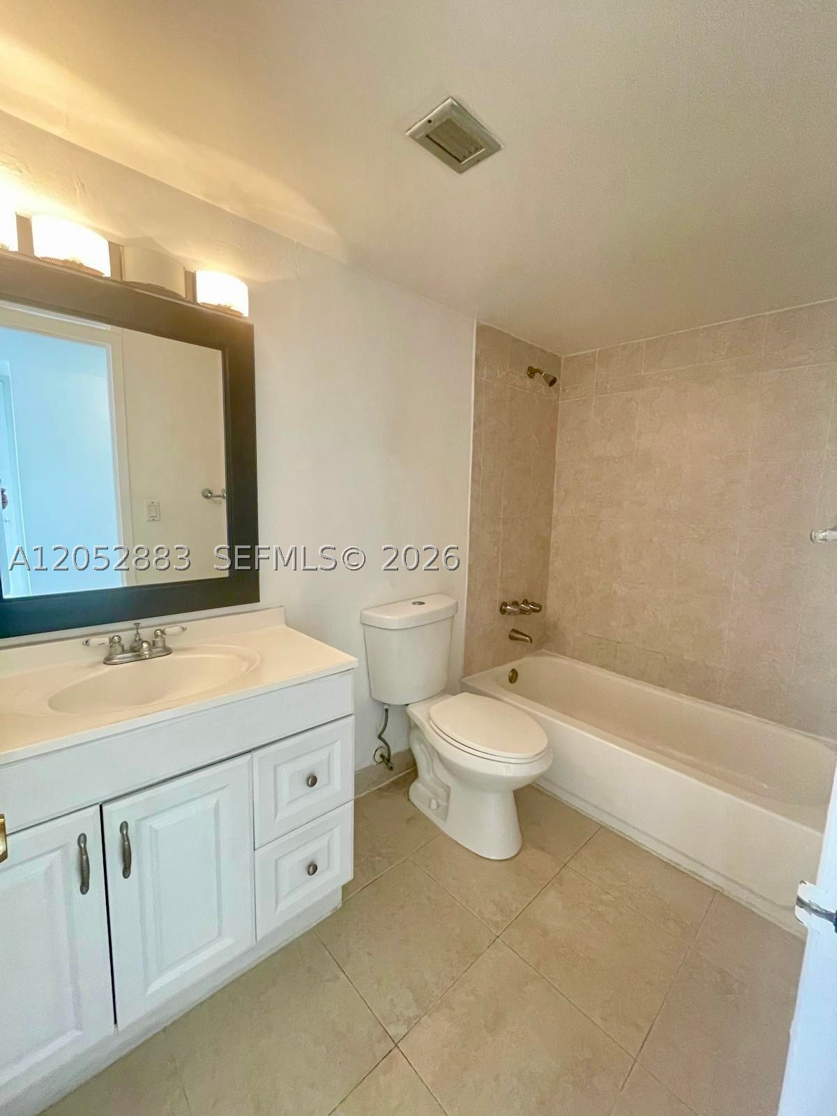 KEYSTONE HARBOR CLUB COND - Residential