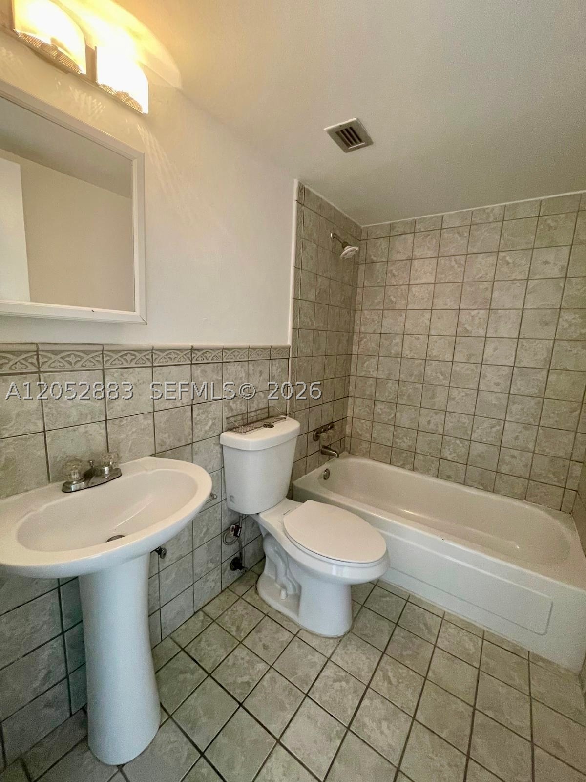 KEYSTONE HARBOR CLUB COND - Residential