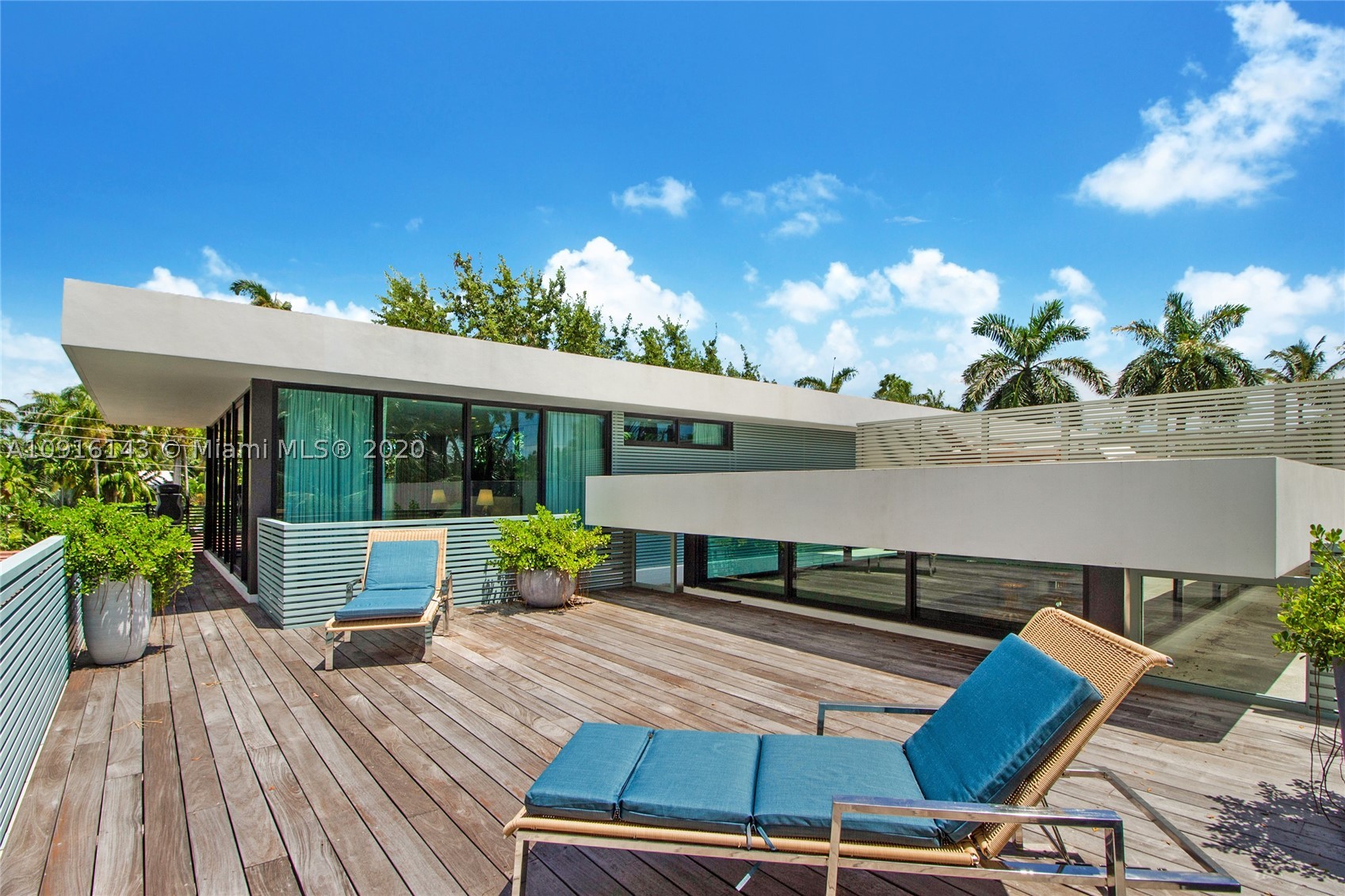 SUNSET ISLANDS-ISLAND NO - Residential