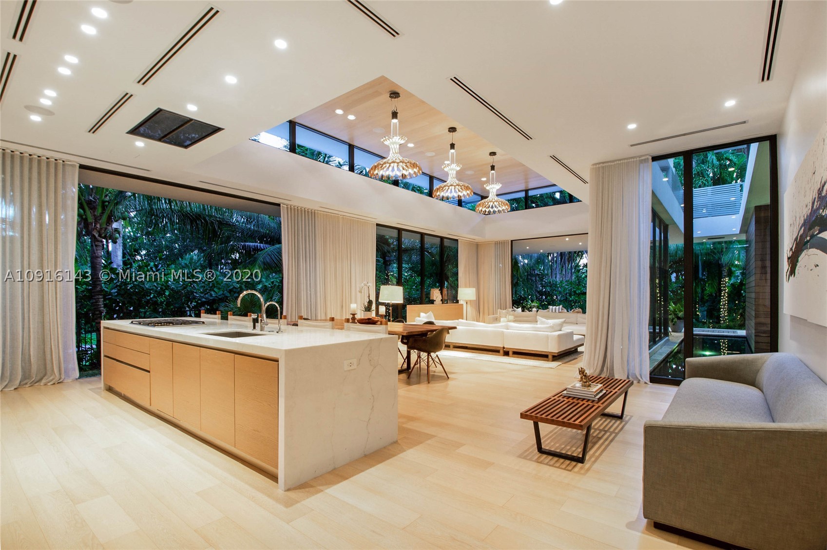 SUNSET ISLANDS-ISLAND NO - Residential