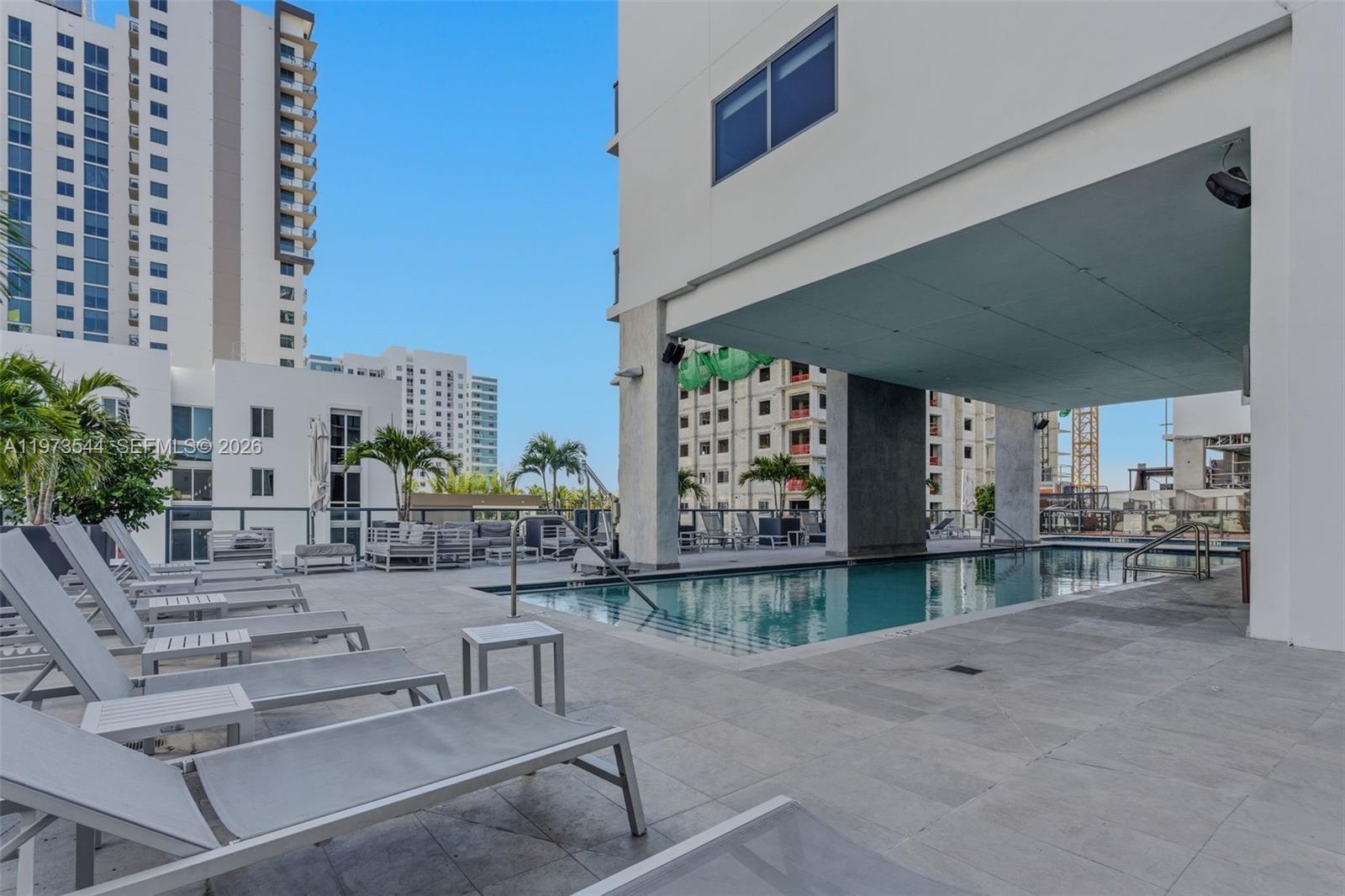 SMART BRICKELL LODGING 1 C - Residential