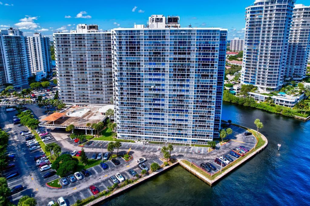 WATERVIEW CONDO - Residential
