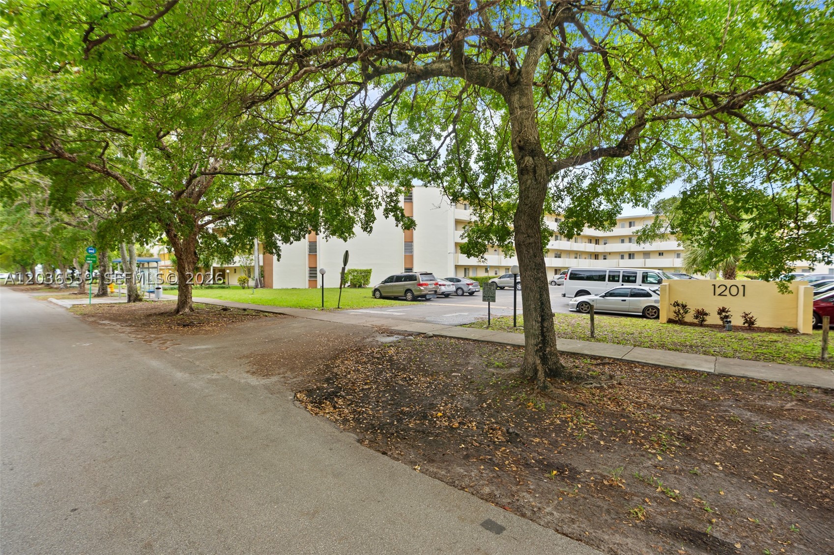 ROLLING GREEN CONDO G - Residential