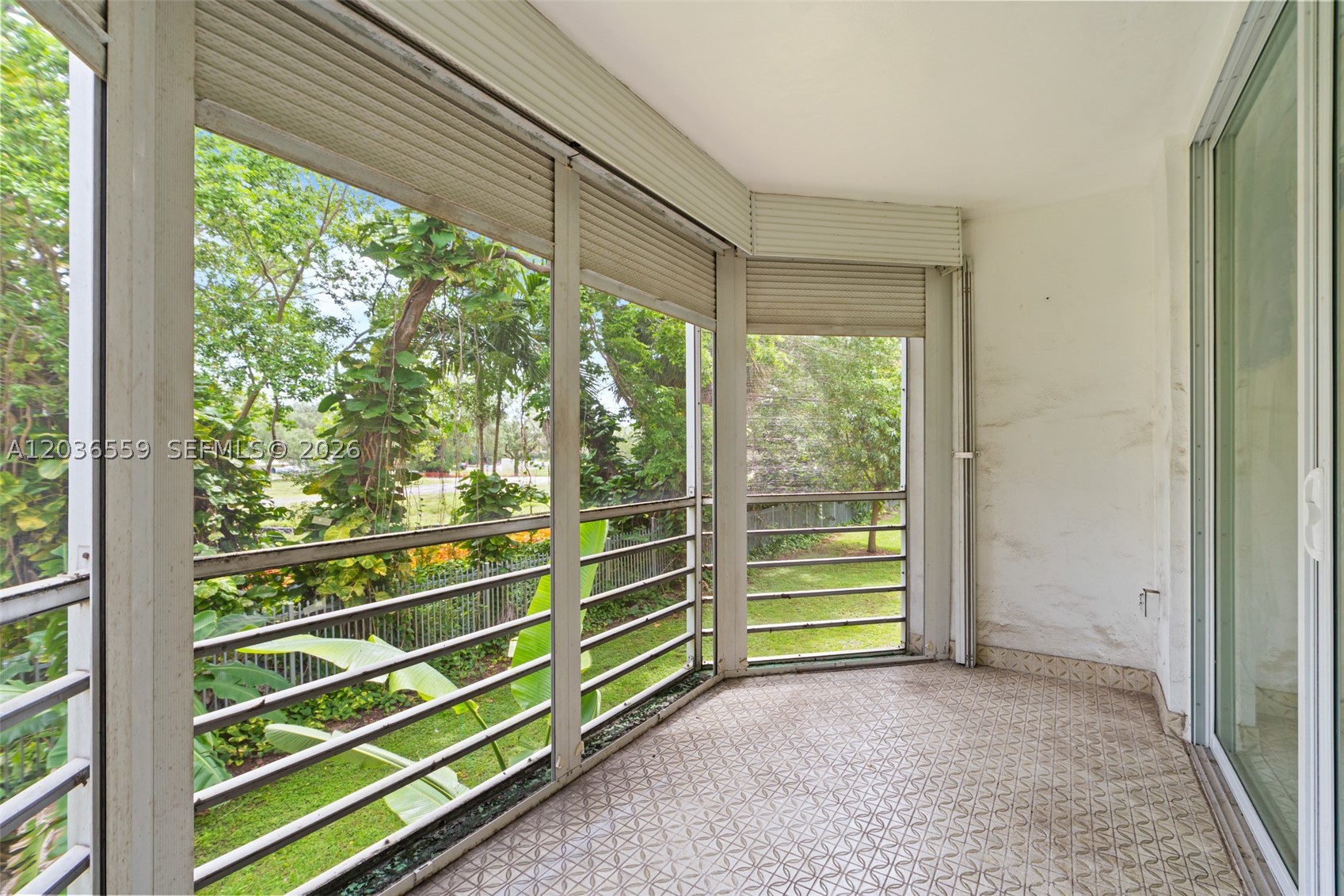 ROLLING GREEN CONDO G - Residential