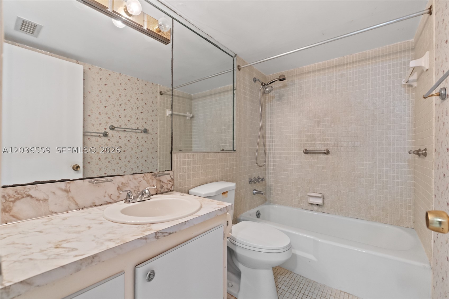 ROLLING GREEN CONDO G - Residential