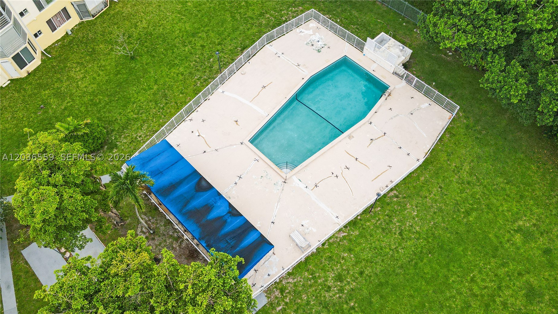 ROLLING GREEN CONDO G - Residential