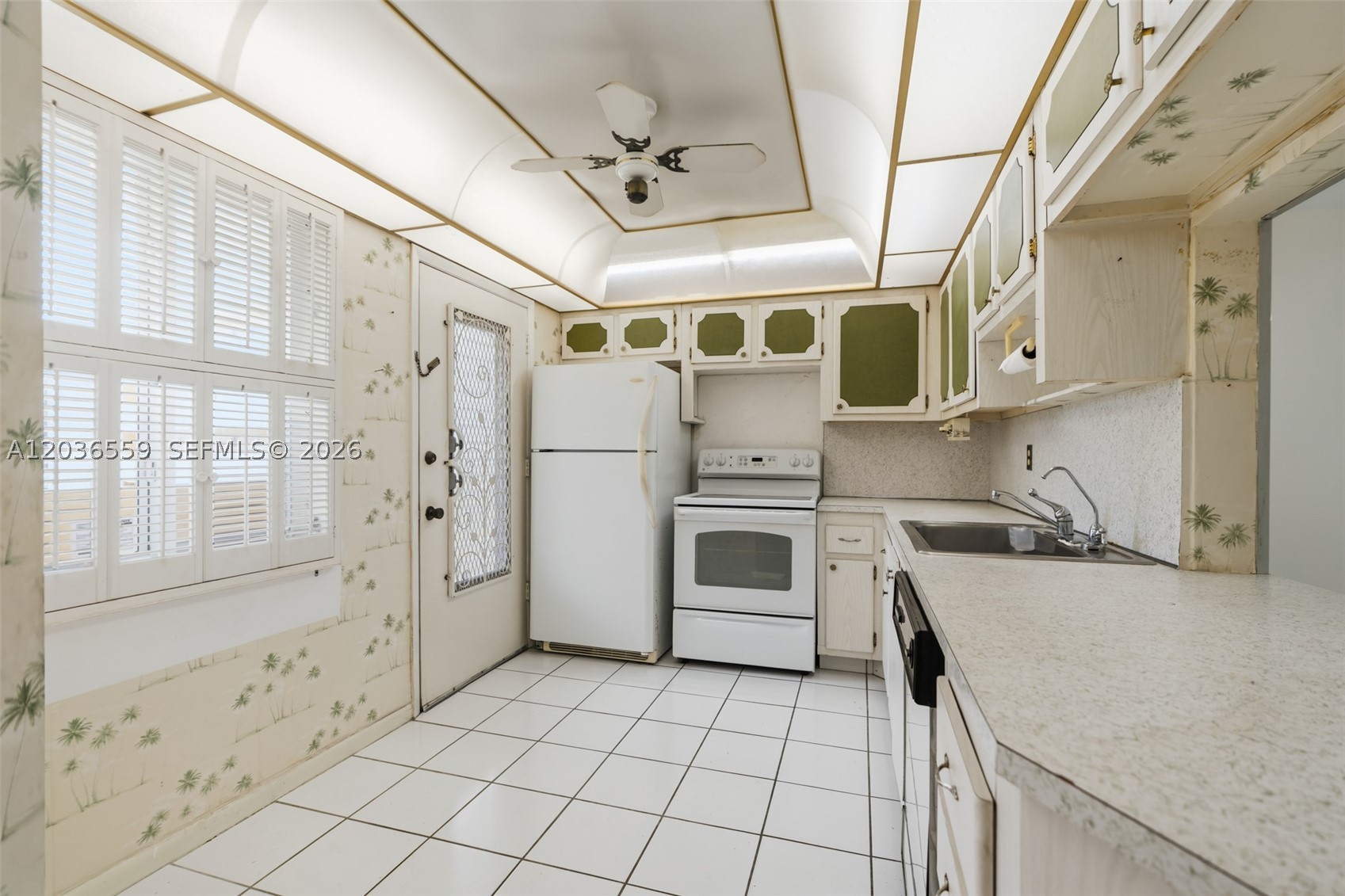 ROLLING GREEN CONDO G - Residential