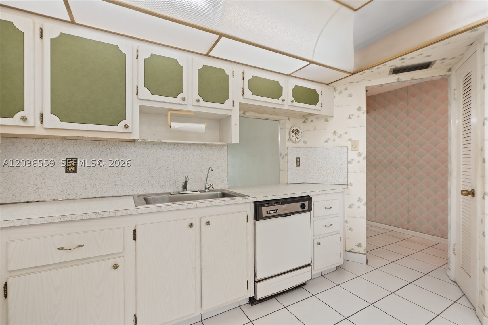 ROLLING GREEN CONDO G - Residential
