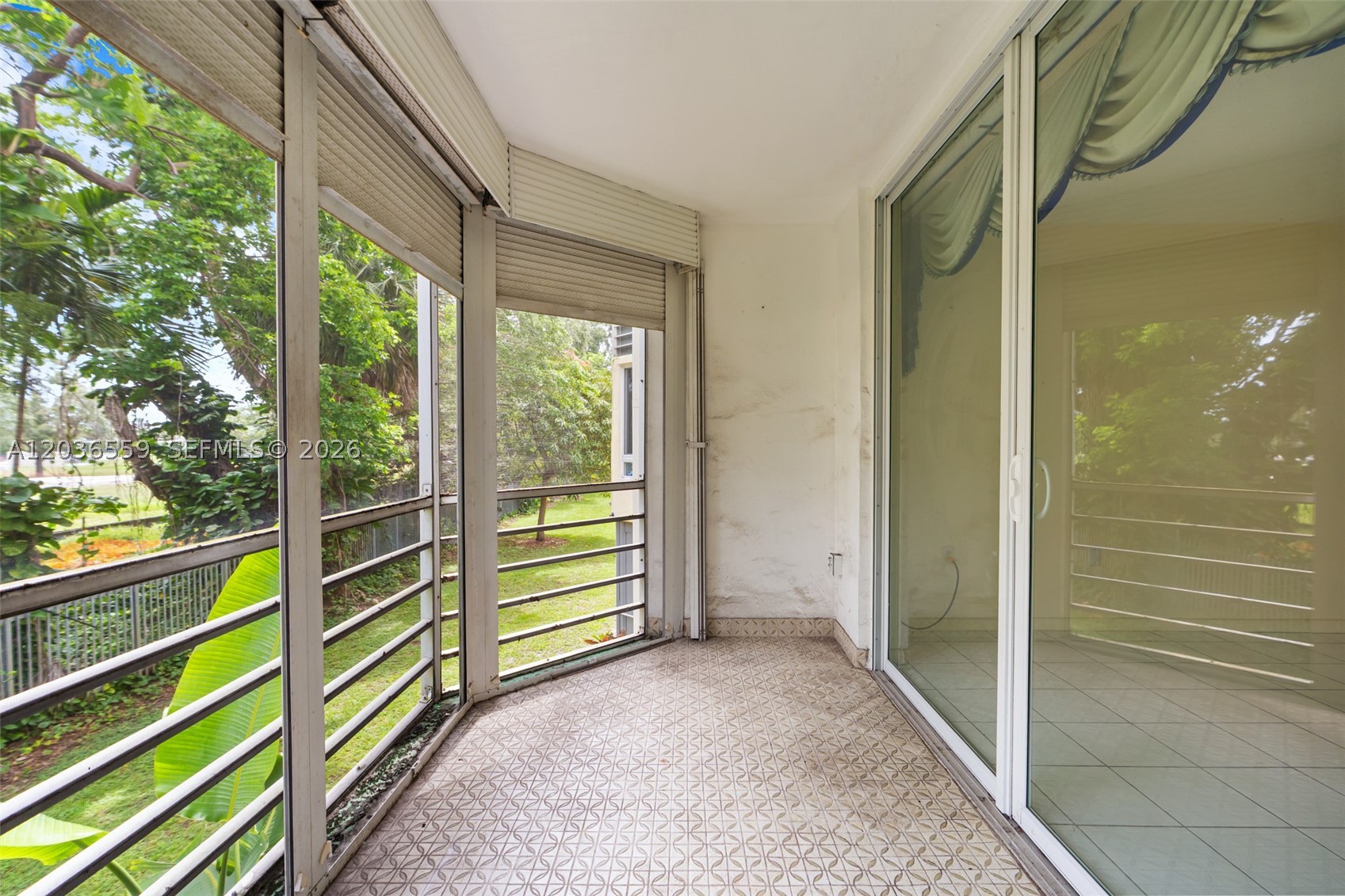 ROLLING GREEN CONDO G - Residential