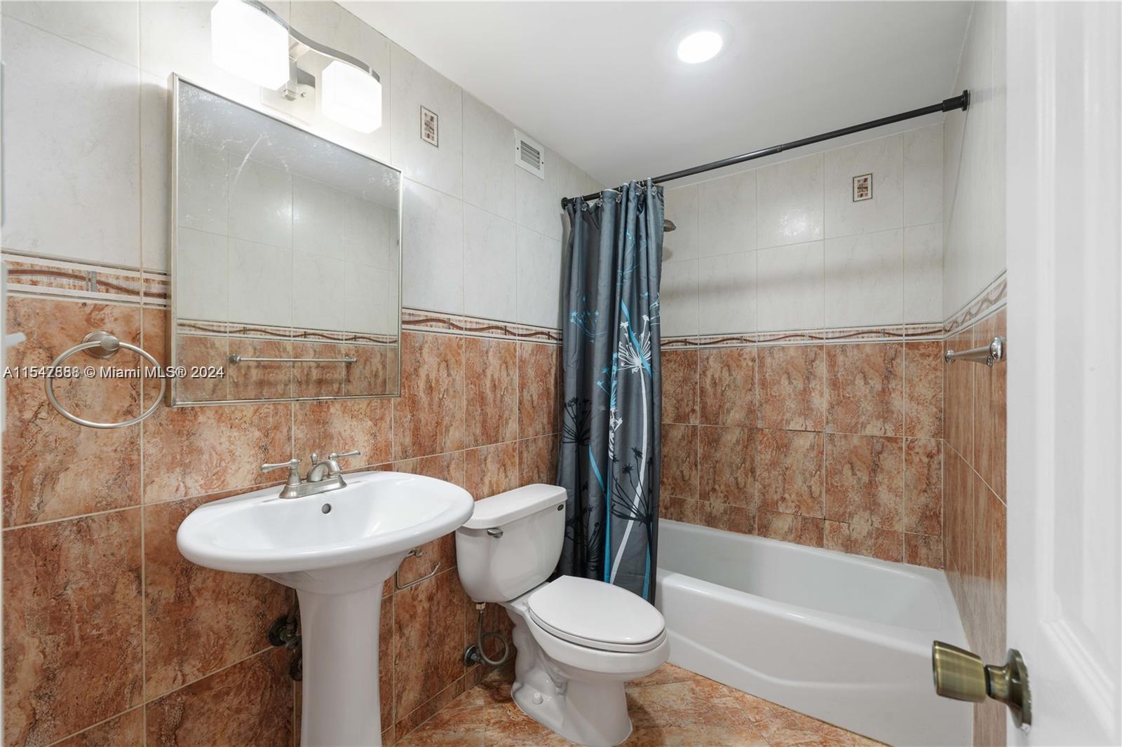 COASTAL TOWERS CONDO - Residential Lease