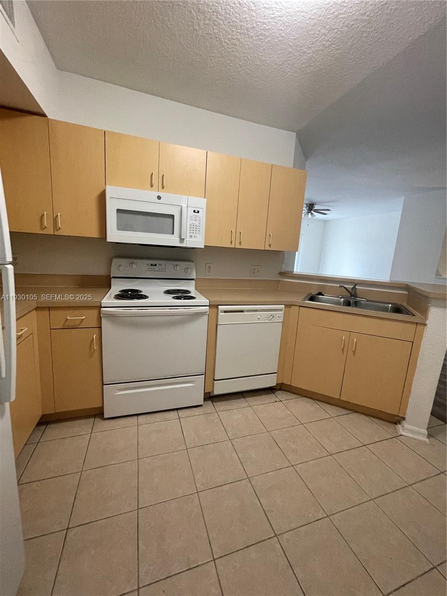 BELMONT AT NORTH LAUDERDA - Residential