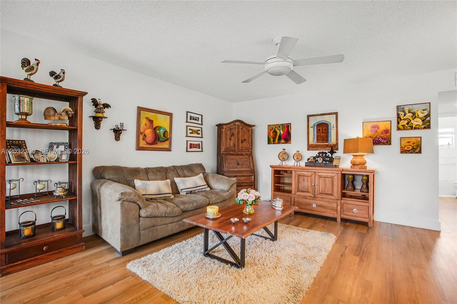 BEVERLY HILLS CONDO NUMBE - Residential