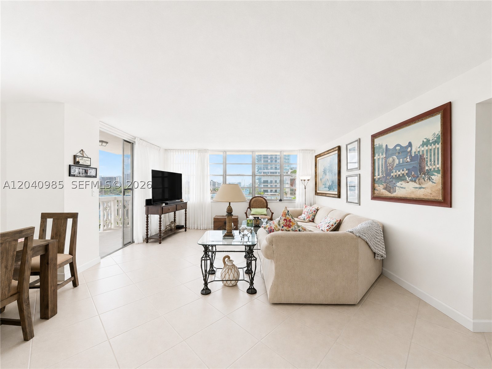IMPERIAL TOWERS CONDO - Residential