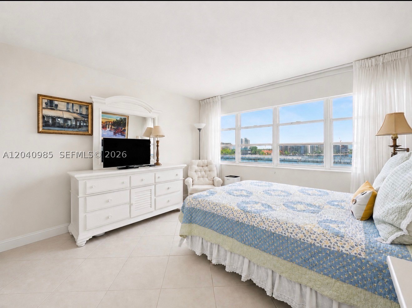 IMPERIAL TOWERS CONDO - Residential