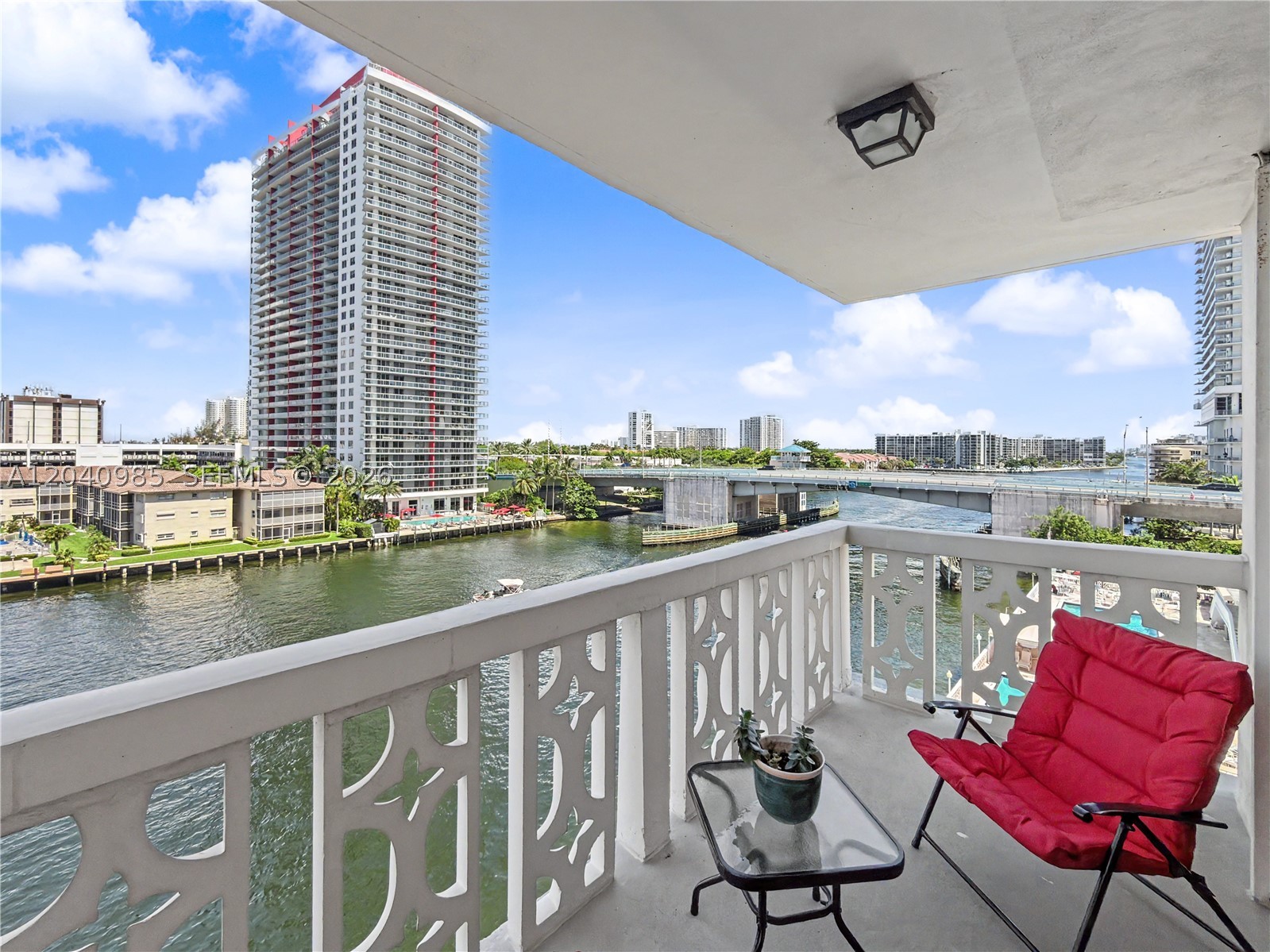 IMPERIAL TOWERS CONDO - Residential