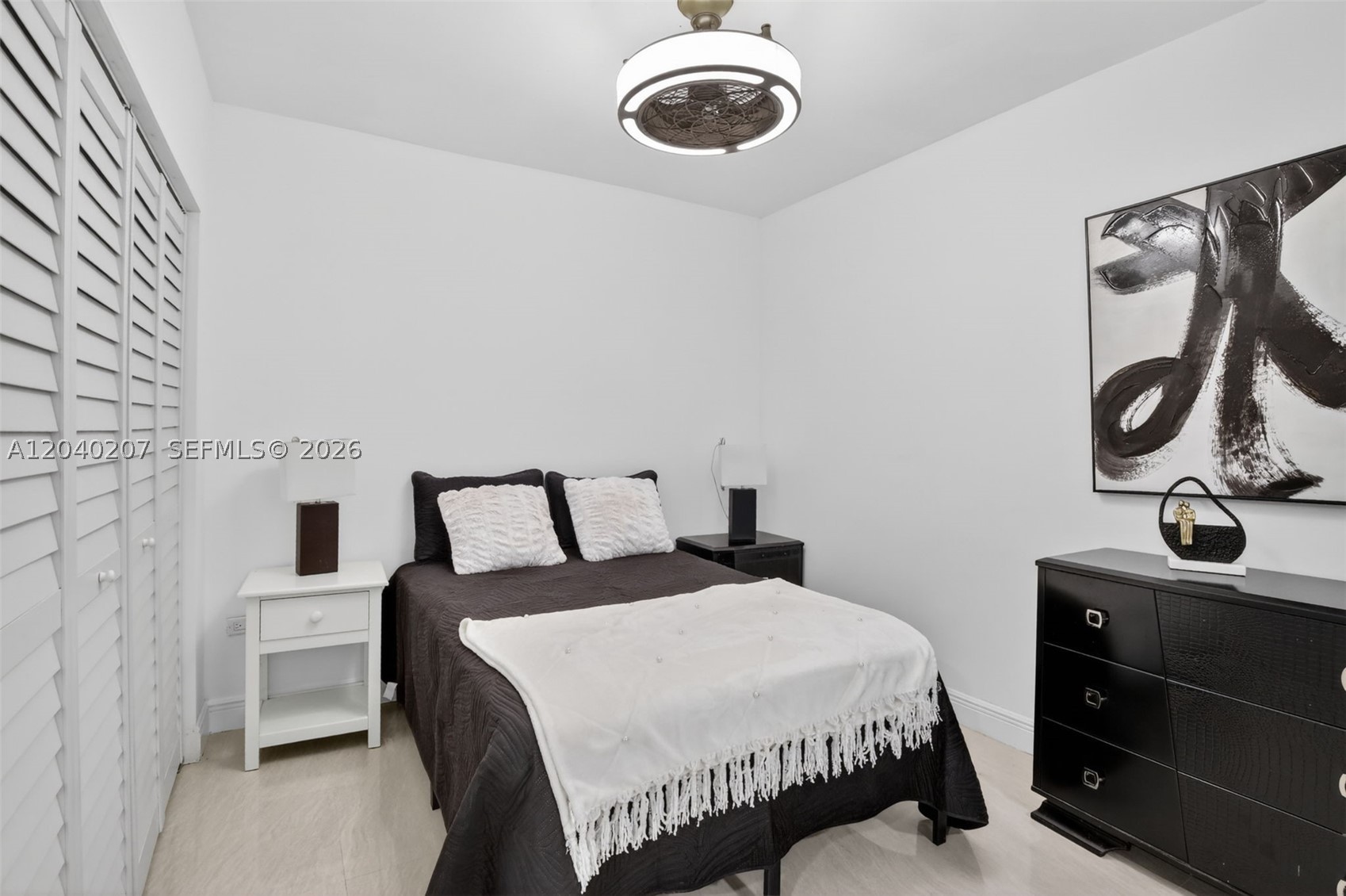 SUNSET ISLES SEC 3 - Residential