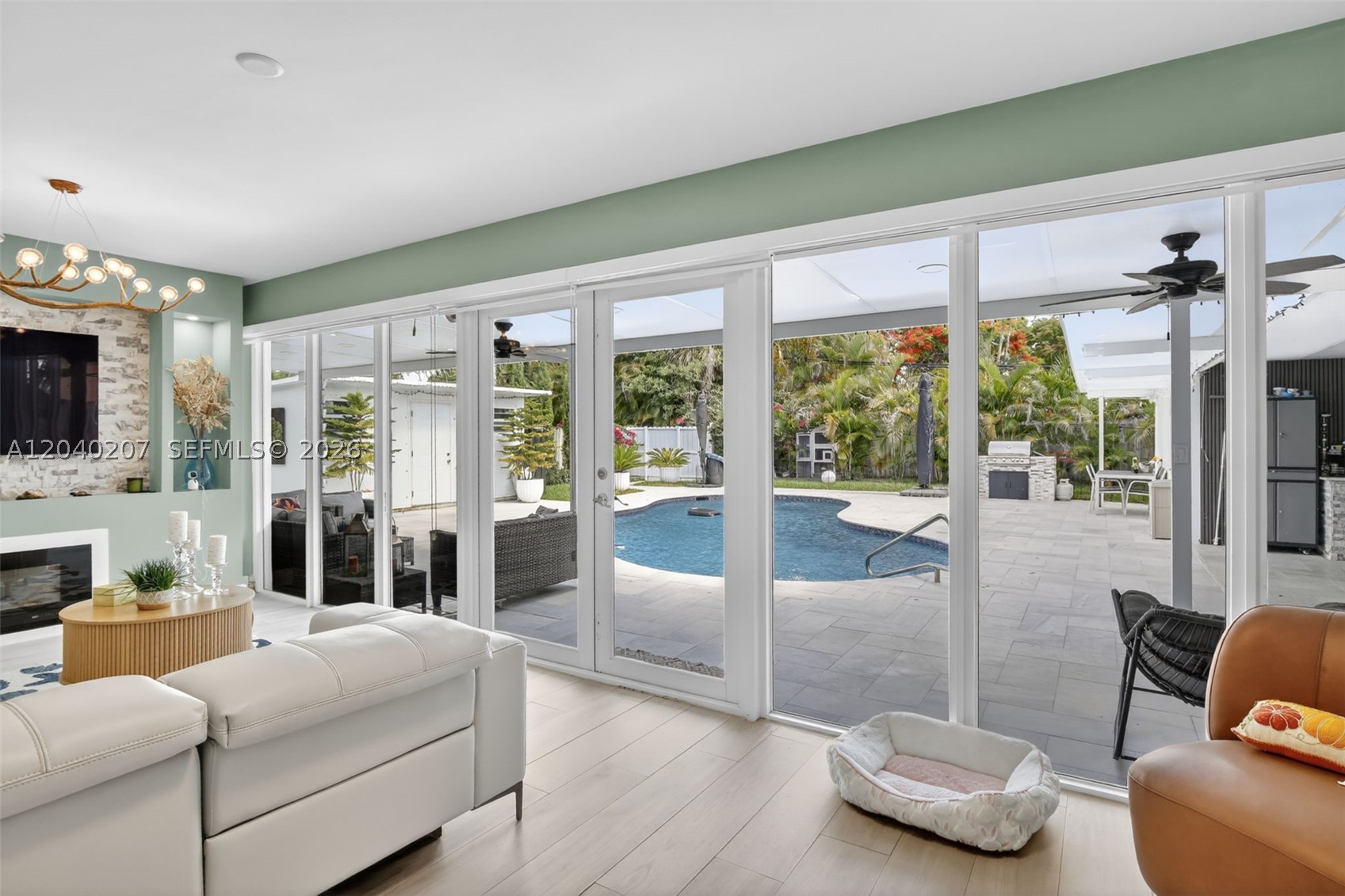 SUNSET ISLES SEC 3 - Residential