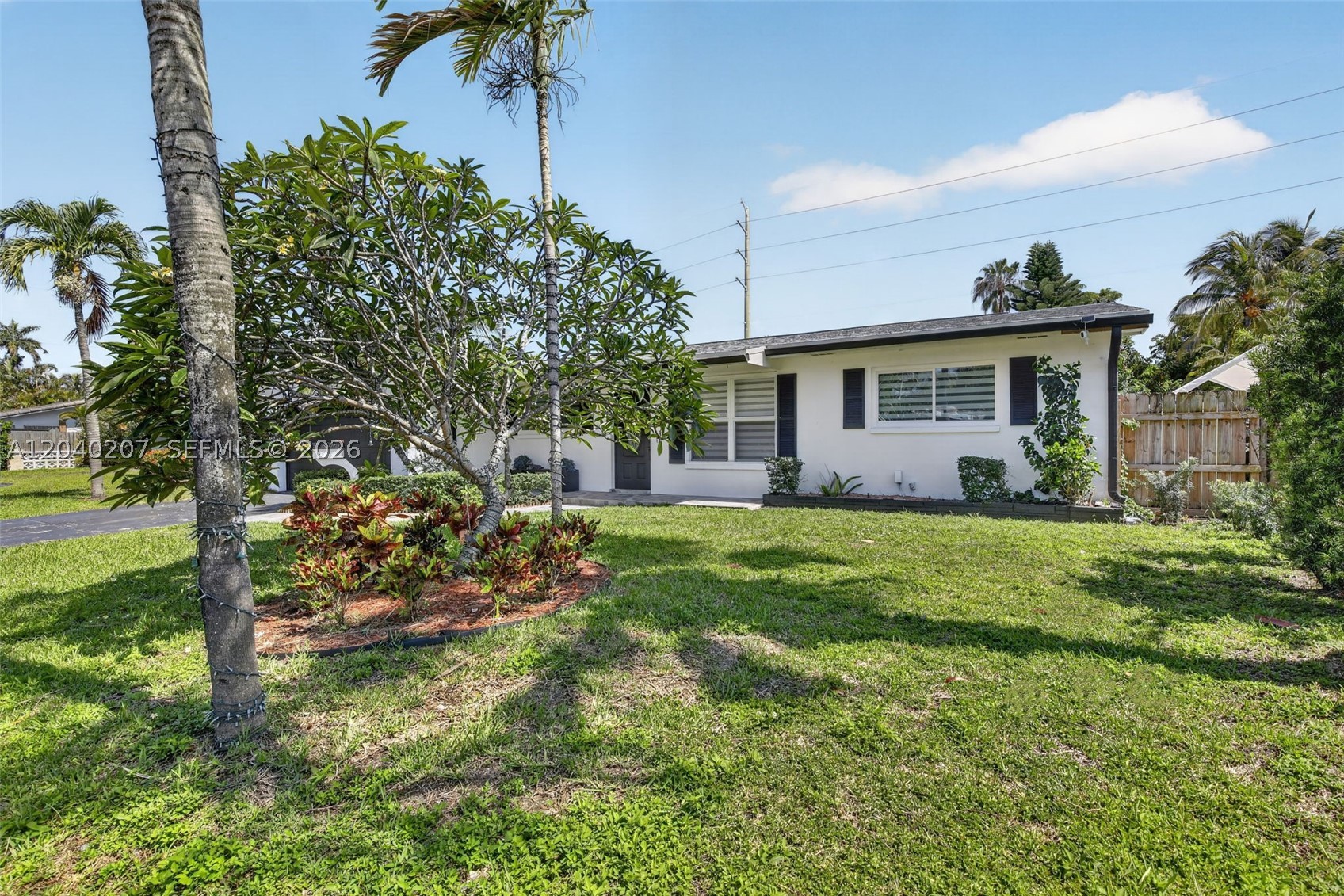 SUNSET ISLES SEC 3 - Residential