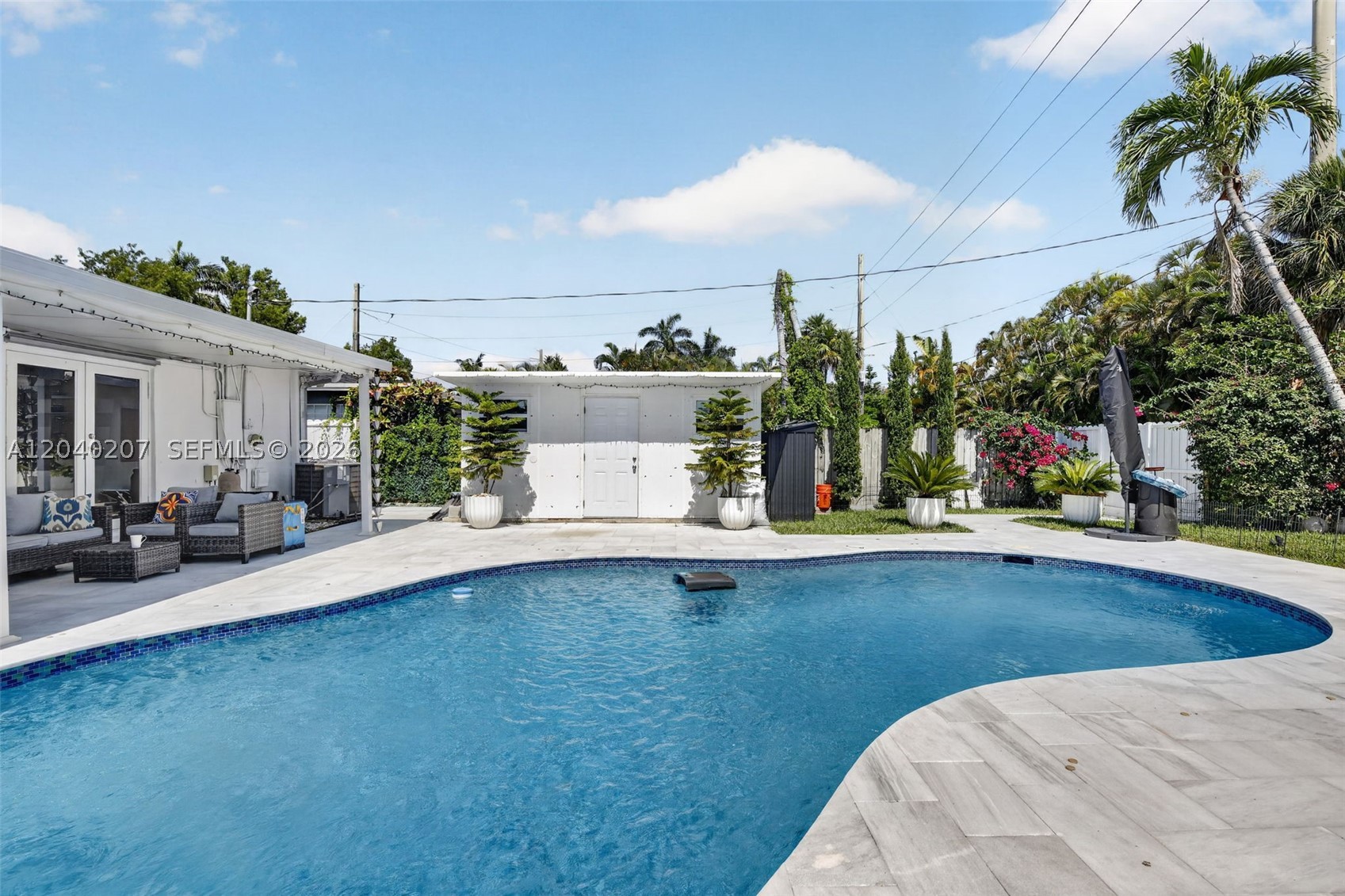 SUNSET ISLES SEC 3 - Residential