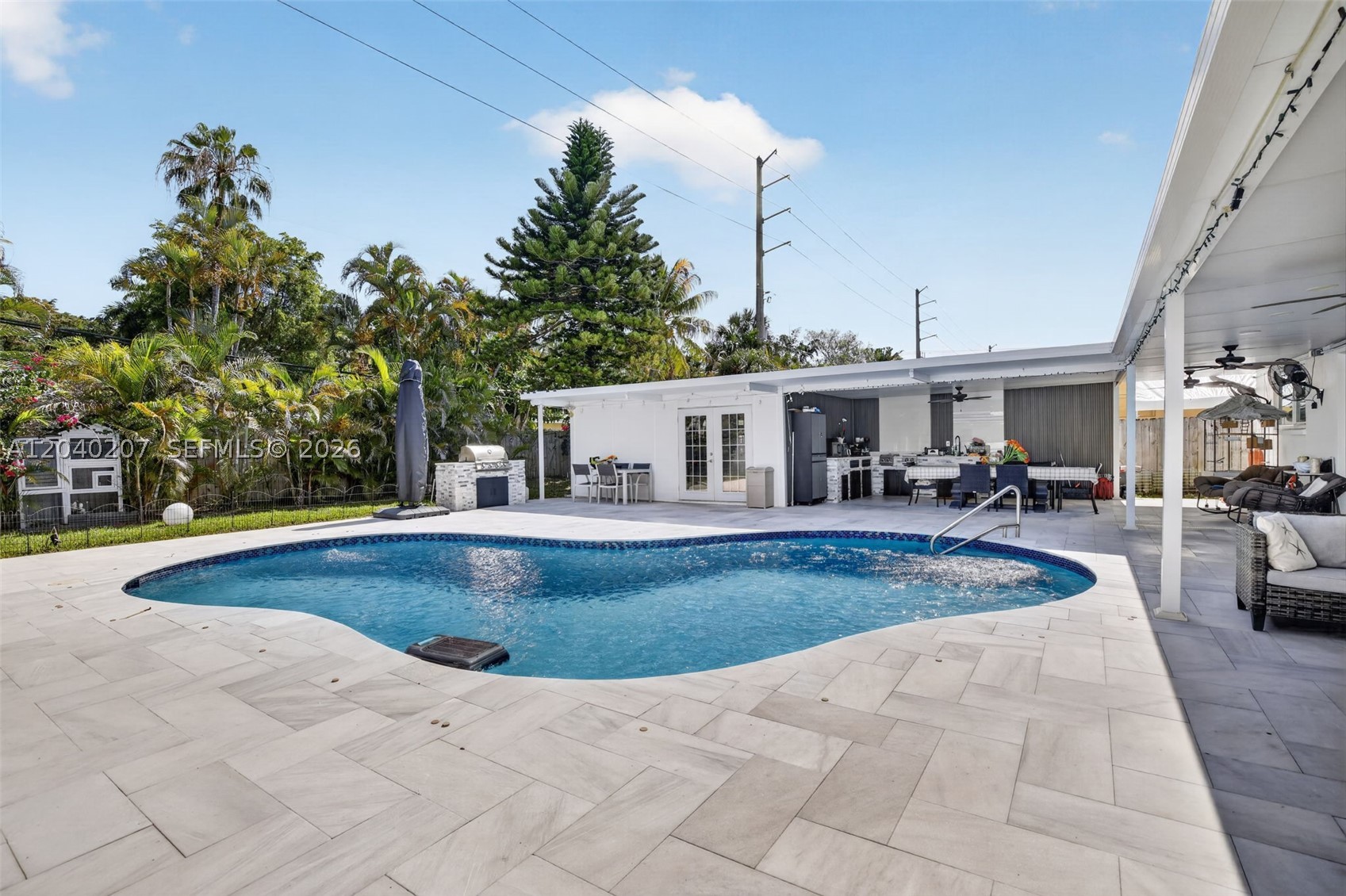 SUNSET ISLES SEC 3 - Residential
