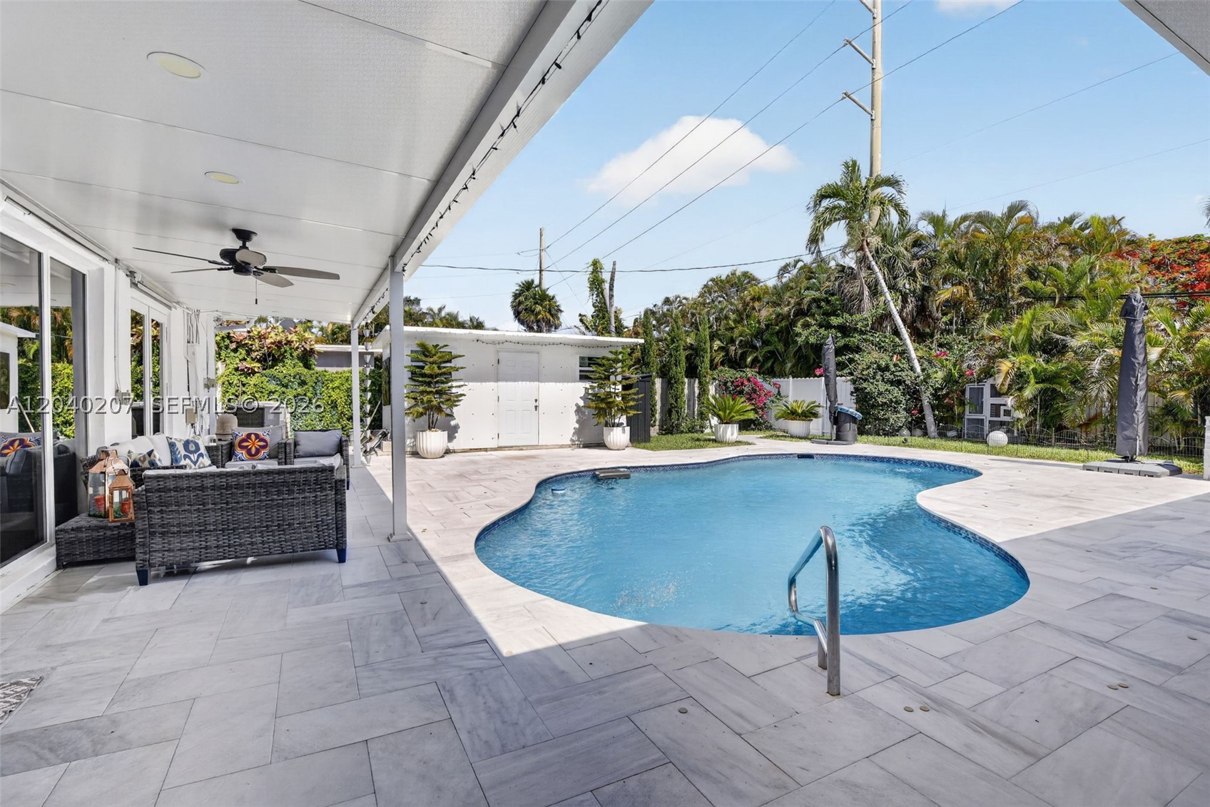 SUNSET ISLES SEC 3 - Residential