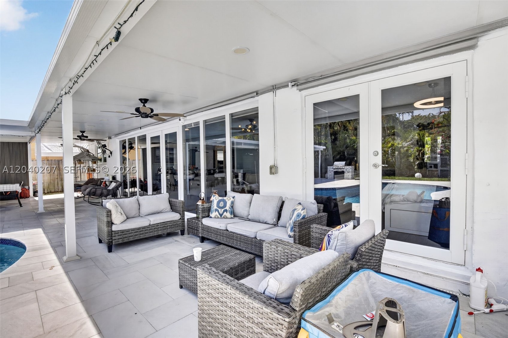 SUNSET ISLES SEC 3 - Residential