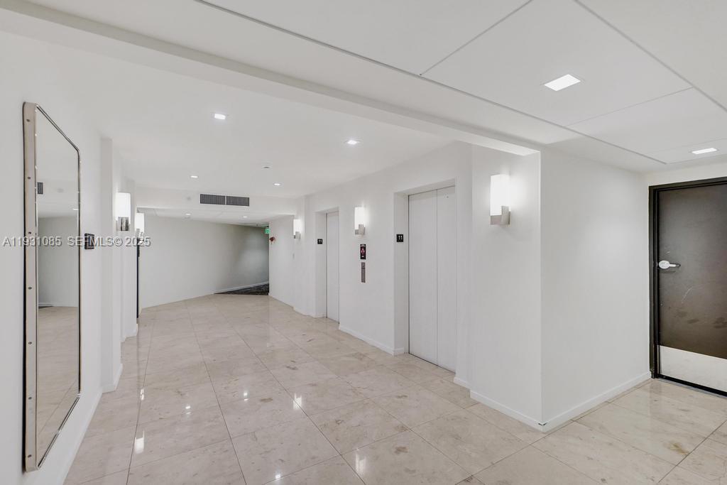 OCEANVIEW BUILDING B COND - Residential