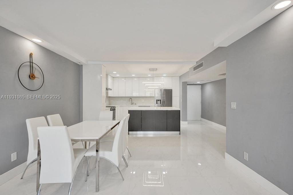 OCEANVIEW BUILDING B COND - Residential