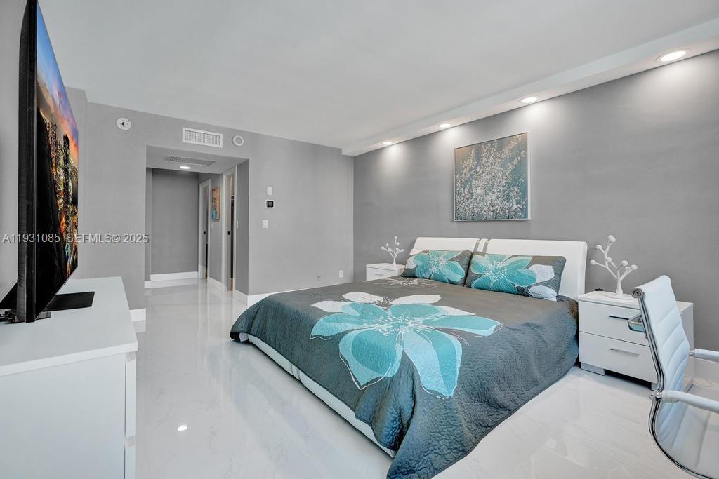 OCEANVIEW BUILDING B COND - Residential