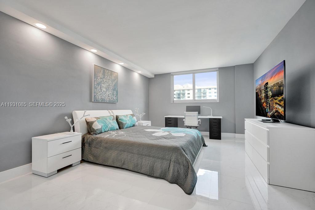 OCEANVIEW BUILDING B COND - Residential