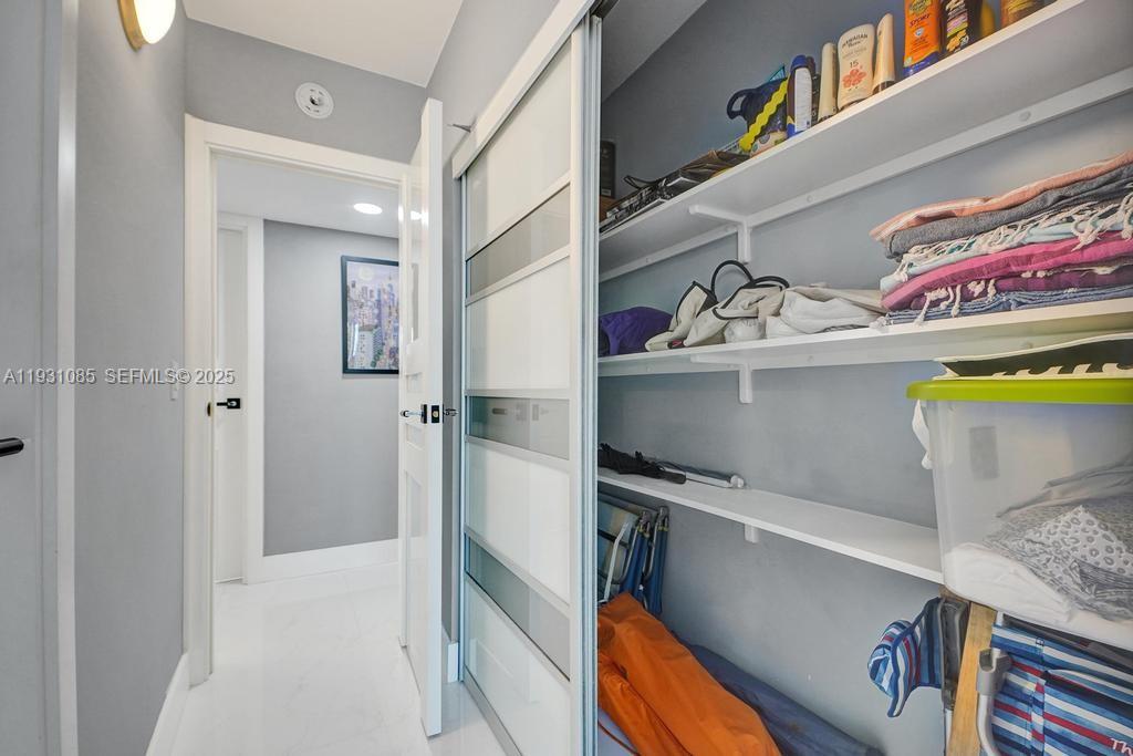 OCEANVIEW BUILDING B COND - Residential