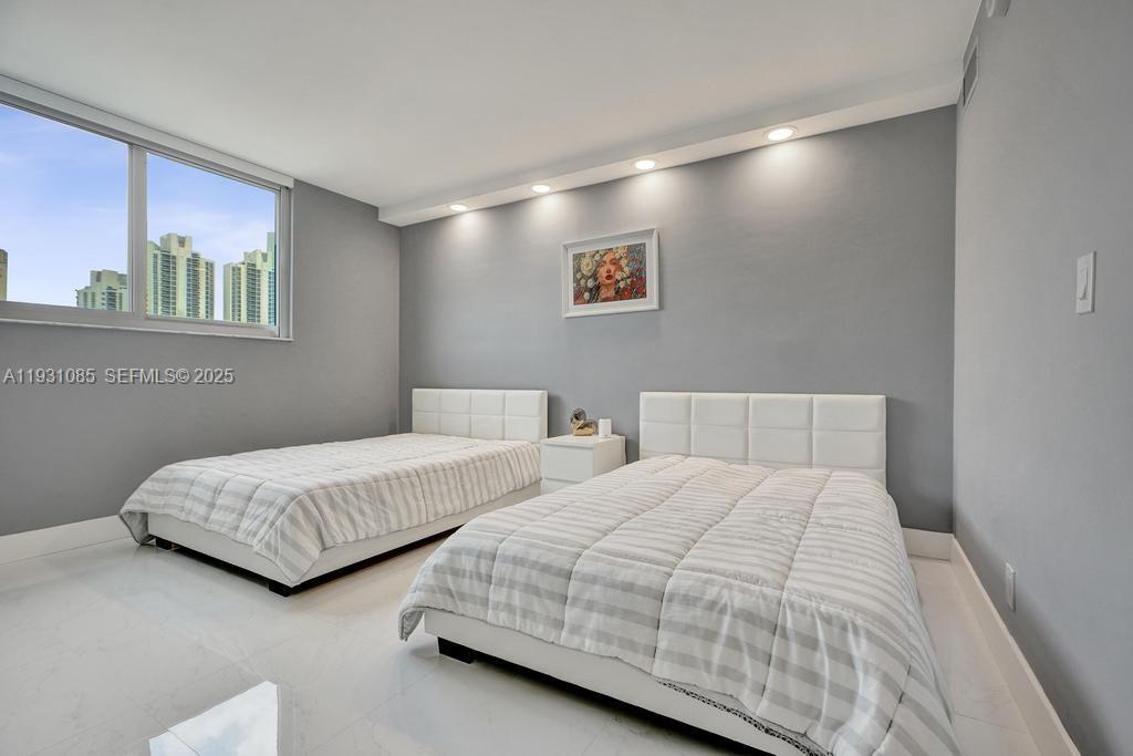 OCEANVIEW BUILDING B COND - Residential