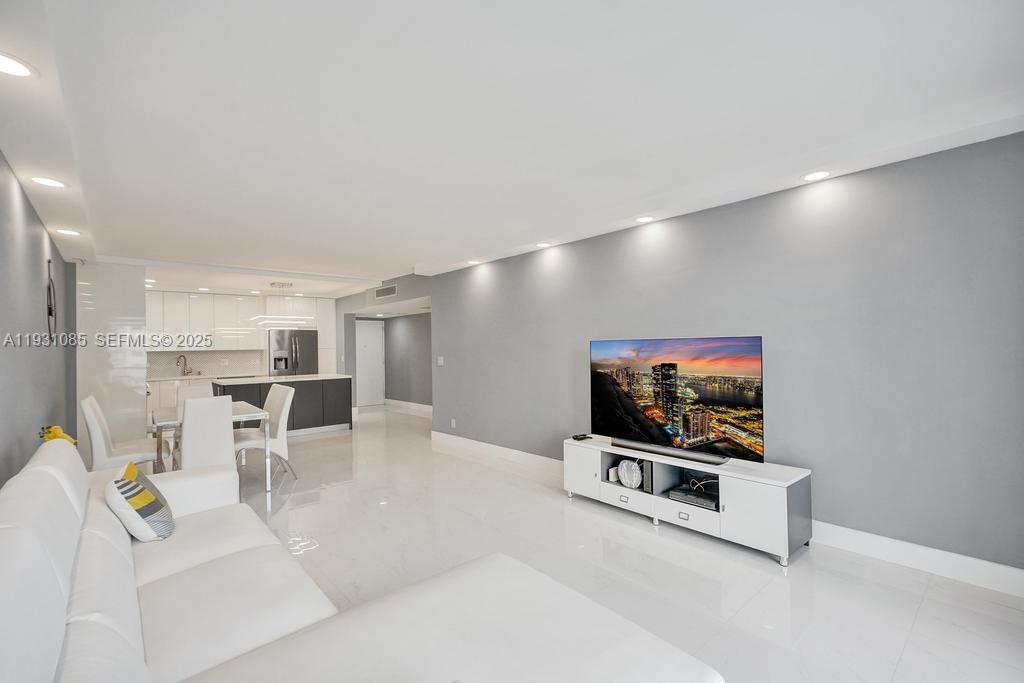 OCEANVIEW BUILDING B COND - Residential