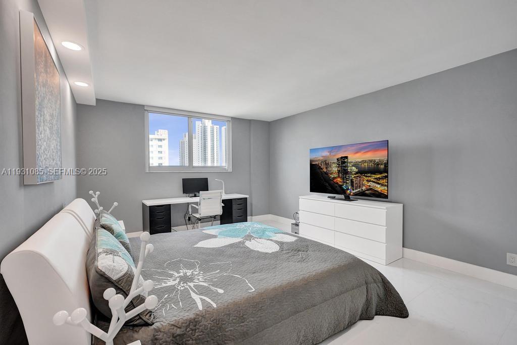 OCEANVIEW BUILDING B COND - Residential