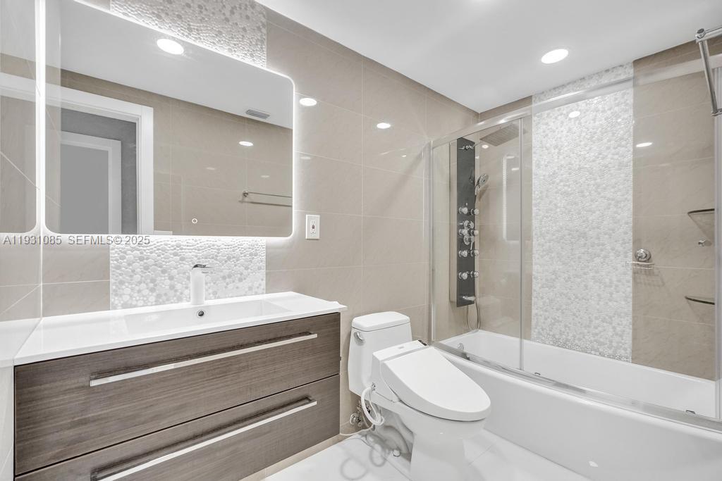 OCEANVIEW BUILDING B COND - Residential