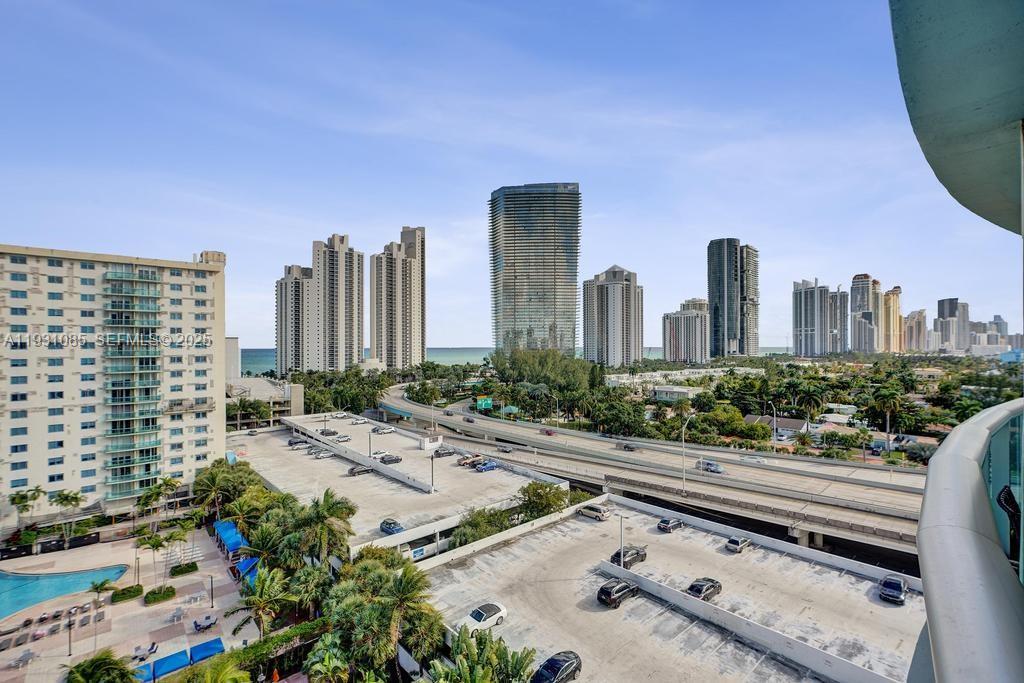 OCEANVIEW BUILDING B COND - Residential
