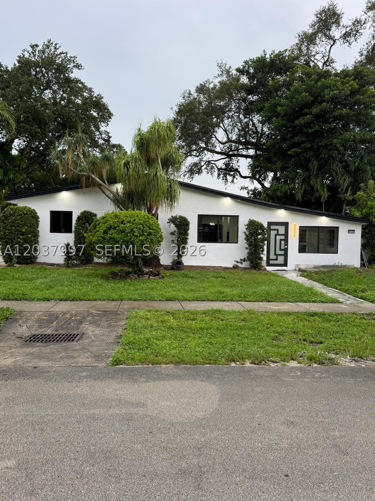LAKE FOREST SEC 4 - Residential