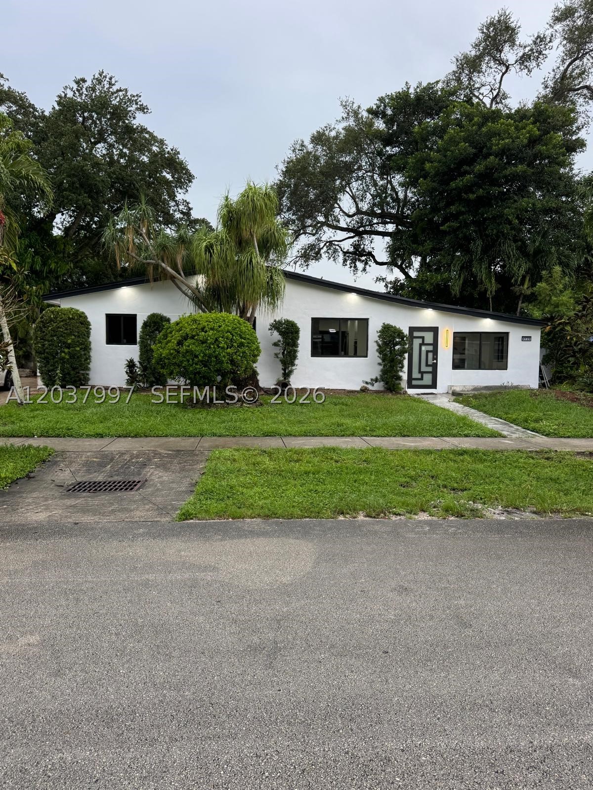 LAKE FOREST SEC 4 - Residential